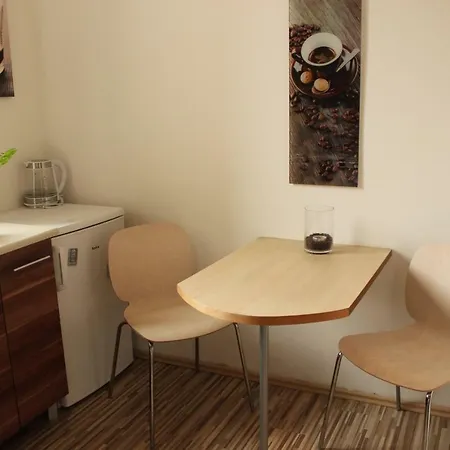 Dobrovskeho Апартаменты